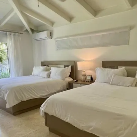 Apartamento Abierto Con Banera De Hidromasaje Prado Del Rey Exterior photo